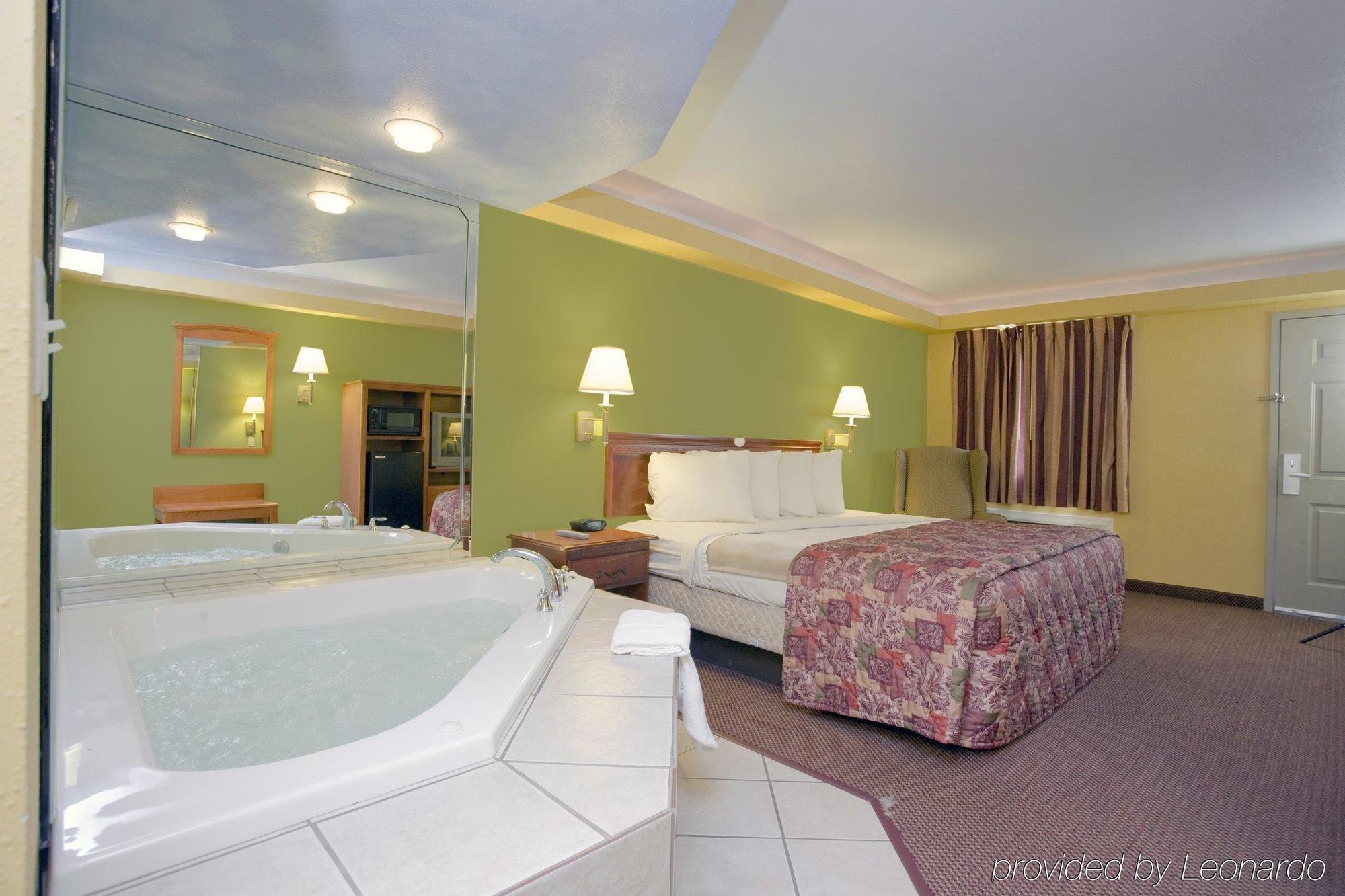 Americas Best Value Inn And Suites Little Rock Bilik gambar