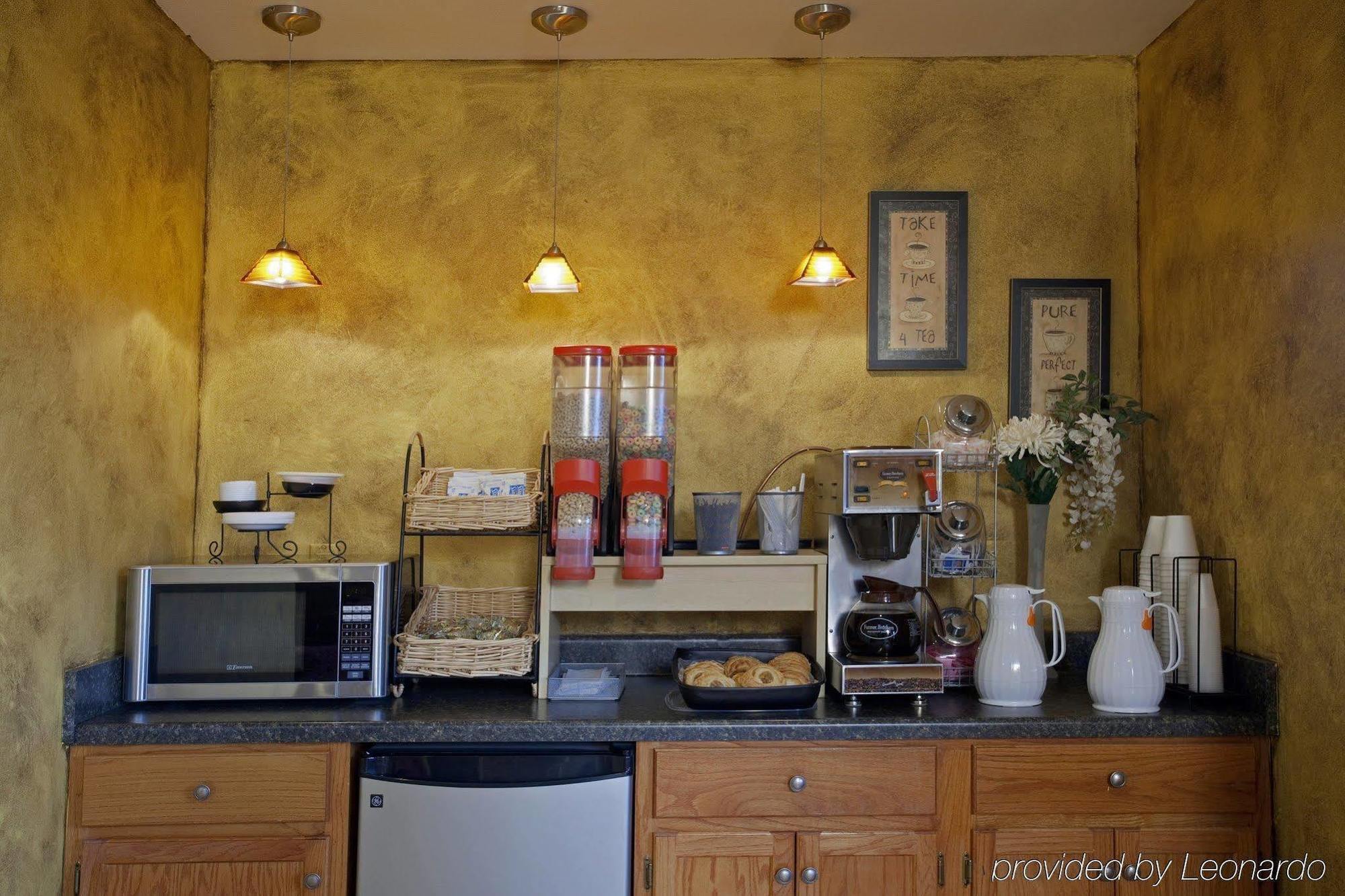 Americas Best Value Inn And Suites Little Rock Restoran gambar